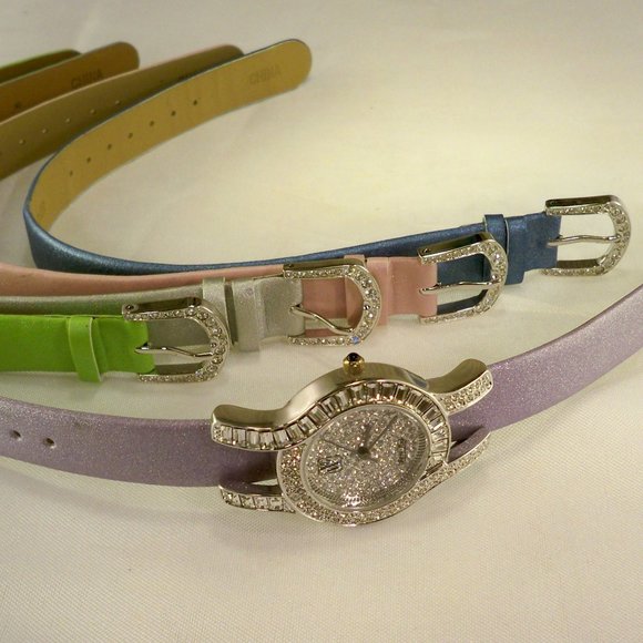 Victoria Wieck Watch With 5 Interchangeable *Bands - Picture 1 of 8